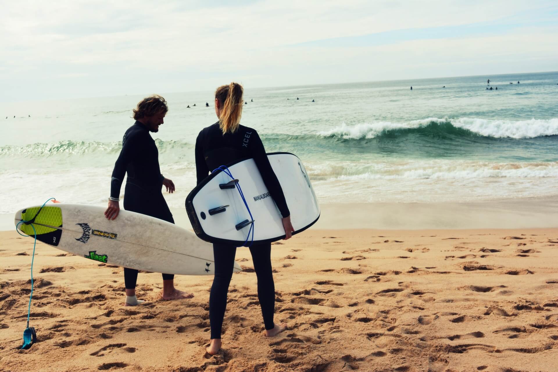 Los 10 mejores trucos de surf que debes conocer