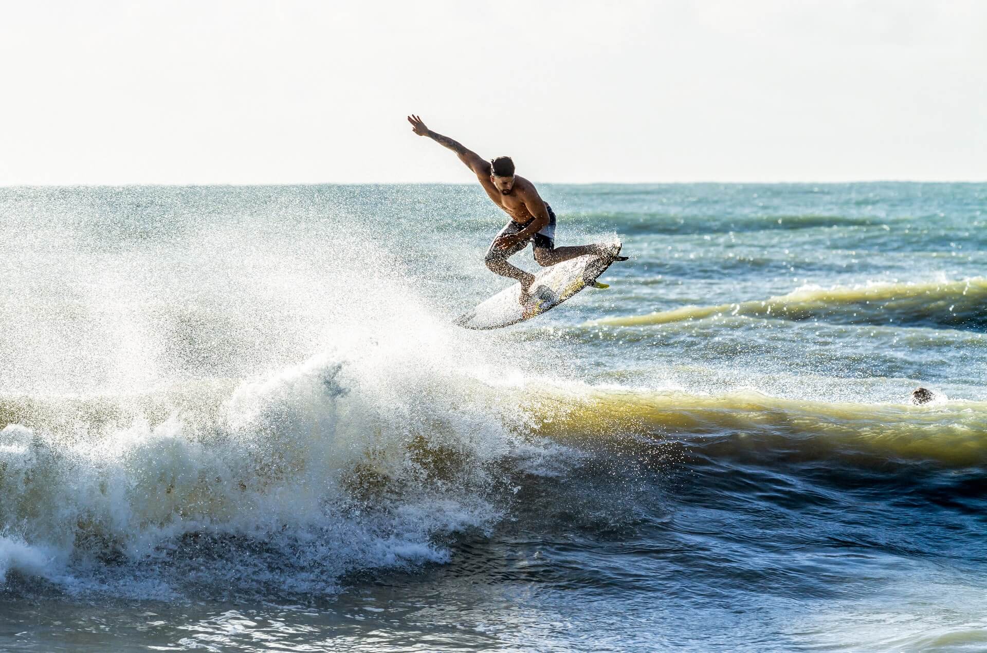 ¿Cuáles son los beneficios del surf para la salud?
